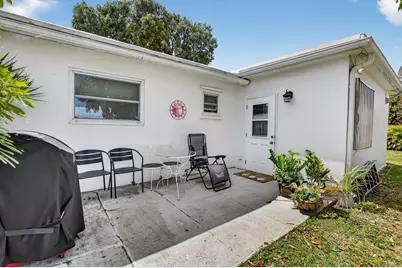 121 NW 28th Court, Pompano Beach, FL 33064 - Photo 23