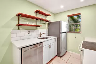 205 NE 3rd St, Boynton Beach, FL 33435 - Photo 5