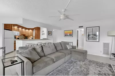 5851 Camino Del Sol #Apt 402, Boca Raton, FL 33433 - Photo 5
