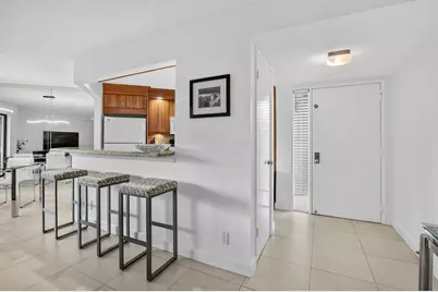 5851 Camino Del Sol #Apt 402, Boca Raton, FL 33433 - Photo 11