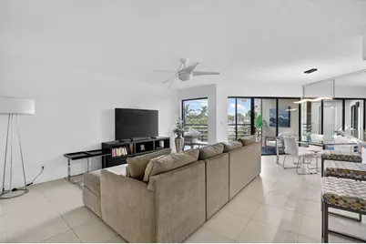 5851 Camino Del Sol #Apt 402, Boca Raton, FL 33433 - Photo 3