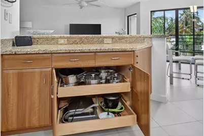 5851 Camino Del Sol #402, Boca Raton, FL 33433 - Photo 11