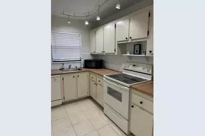 4700 Lucerne Lakes Boulevard #308, Lake Worth, FL 33467 - Photo 5