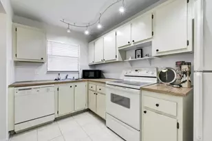 4700 Lucerne Lakes Blvd, Lake Worth, FL 33467 - Photo 3