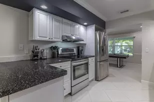 498 NE 47th St, Boca Raton, FL 33431 - Photo 9