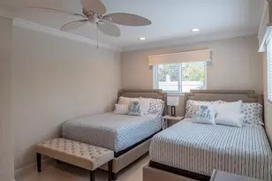 498 NE 47th St, Boca Raton, FL 33431 - Photo 21