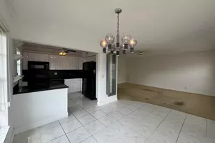 301 Wellington F, West Palm Beach, FL 33417 - Photo 5