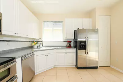 350 SW Lake Forest Way, Port Saint Lucie, FL 34986 - Photo 13