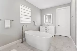 12156 Waterstone Cir, Palm Beach Gardens, FL 33412 - Photo 37