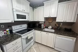 142 Normandy C, Delray Beach, FL 33484 - Photo 7