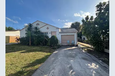 804 Ridgewood Drive #2, West Palm Beach, FL 33405 - Photo 1