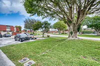 3838 Victoria Drive, West Palm Beach, FL 33406 - Photo 5