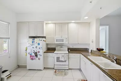 36 Harbour Isle Drive W #106, Fort Pierce, FL 34949 - Photo 9