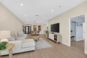 8350 Springlake Dr, Boca Raton, FL 33496 - Photo 9