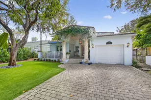 1020 SE 11th St, Fort Lauderdale, FL 33316 - Photo 1