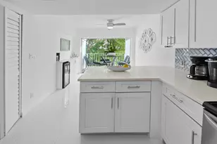 7369 Orangewood Ln, Boca Raton, FL 33433 - Photo 11