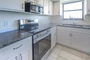 890 N Federal Hwy, Lantana, FL 33462 - Photo 17