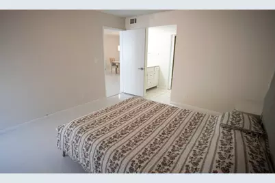 9110 Fairbanks Lane #4, Boca Raton, FL 33496 - Photo 11