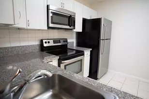 9110 Fairbanks Ln, Boca Raton, FL 33496 - Photo 7