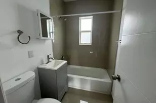 206 NW 84th St, Miami, FL 33150 - Photo 17