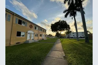 206 NW 84th Street #206, Miami, FL 33150 - Photo 1