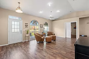 314 SE Fisk Rd, Port Saint Lucie, FL 34984 - Photo 7