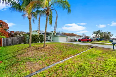 314 SE Fisk Road, Port Saint Lucie, FL 34984 - Photo 5