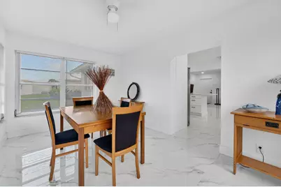 688 SW Lake Court, Boynton Beach, FL 33426 - Photo 11