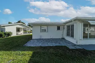 688 SW Lake Ct, Boynton Beach, FL 33426 - Photo 19