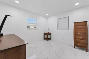 688 SW Lake Ct, Boynton Beach, FL 33426 - Photo 17