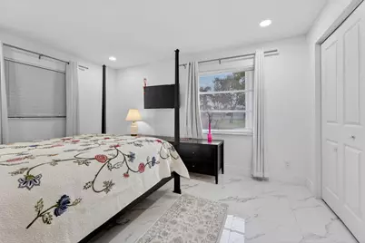 688 SW Lake Court, Boynton Beach, FL 33426 - Photo 13