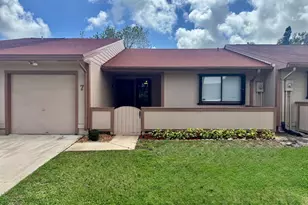 7 Farnworth Dr, Boynton Beach, FL 33426 - Photo 1