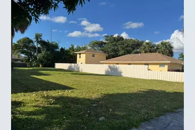 1120 9th Street, West Palm Beach, FL 33401 - Photo 1