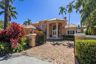 4 Isla Bahia Dr, Fort Lauderdale, FL 33316 - Photo 1