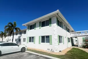 1821 NE 62nd St, Fort Lauderdale, FL 33308 - Photo 1