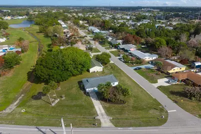 1673 SE Lyngate Drive, Port Saint Lucie, FL 34952 - Photo 1