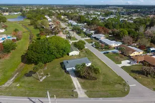 1673 SE Lyngate Dr, Port Saint Lucie, FL 34952 - Photo 1