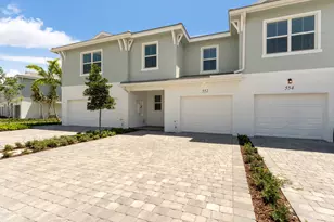 552 Sanderling Cir, Deerfield Beach, FL 33442 - Photo 1
