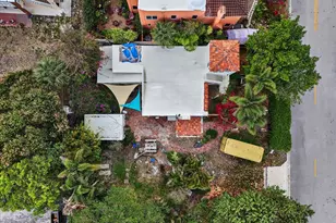 418 E Lakewood Rd, West Palm Beach, FL 33405 - Photo 1