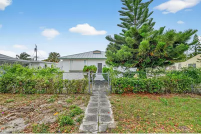 620 58th Street, West Palm Beach, FL 33407 - Photo 1