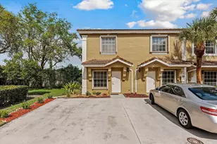 238 S W 122nd Terrace, Pembroke Pines, FL 33025 - Photo 1