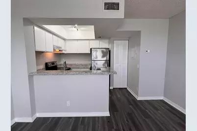 718 Executive Center Drive #31, West Palm Beach, FL 33401 - Photo 1