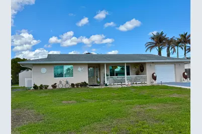 317 SE Verada Avenue, Port Saint Lucie, FL 34983 - Photo 1