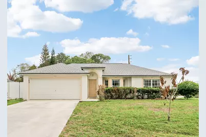 702 SE Lighthouse Avenue SE, Port Saint Lucie, FL 34983 - Photo 1