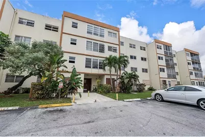 4042 NW 19th Street #409, Lauderhill, FL 33313 - Photo 1