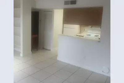1225 SW 46th Avenue #201, Pompano Beach, FL 33069 - Photo 1
