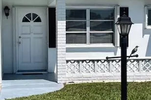907 SW 3rd Ave, Boynton Beach, FL 33426 - Photo 1