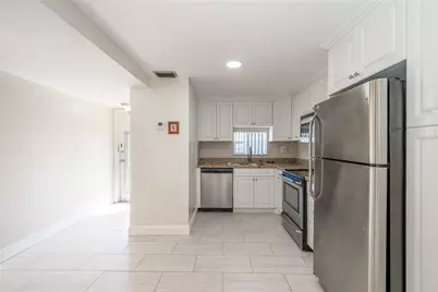 9523 S Hollybrook Lake Drive #107, Pembroke Pines, FL 33025 - Photo 1