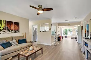2099 NE 4th Ct, Boca Raton, FL 33431 - Photo 5