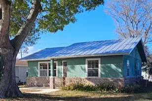 364 16th St SW, Vero Beach, FL 32962 - Photo 1